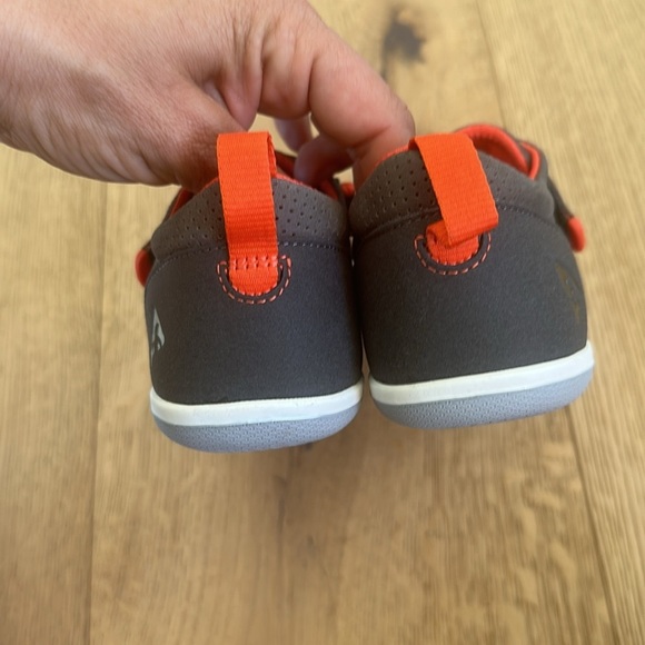 Plae ROEN Kids Shoes - Gray and Red 3 boys NWT - Picture 4 of 11